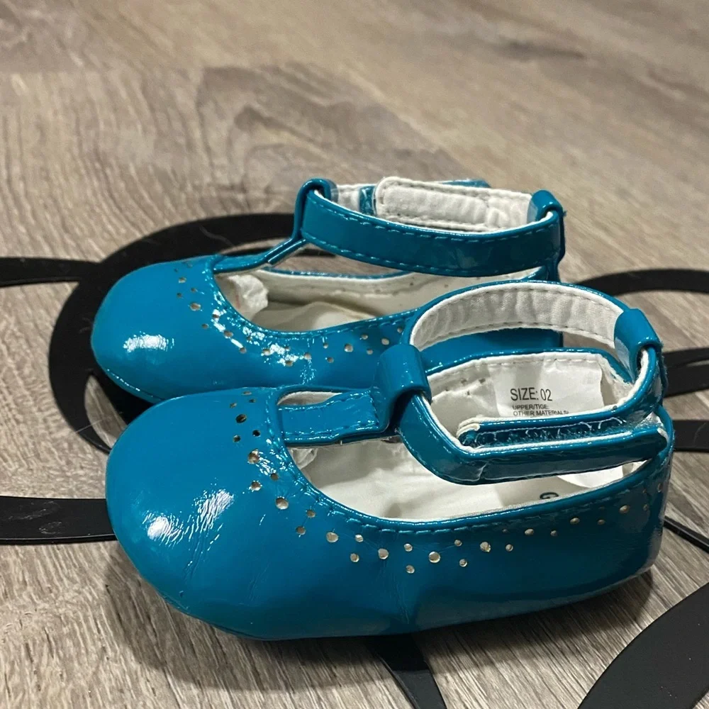 Gymboree Baby Girl Teal Patent Dress Shoes T-Strap Crawler Size 2 Velcro